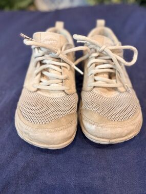 Men's Athletic Lace-Up Shoes in Neutral Beige